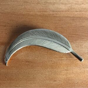 BOGO Gold Tone Feather Brooch